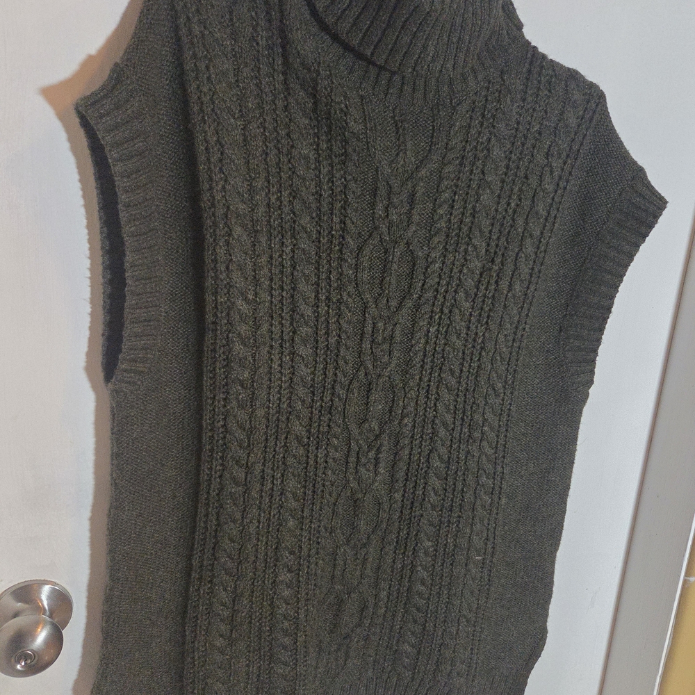 NEW Reitmans Olive Green Cable Knit Sleeveless Turtleneck Sweater